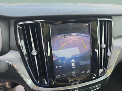 Used 2020 Volvo S60 T5 Momentum FWD image 20