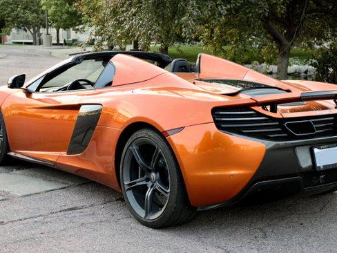 Used 2015 McLaren 650S Spider RWD image 14