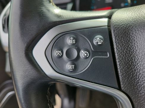 Used 2017 Chevrolet Suburban LT image 27