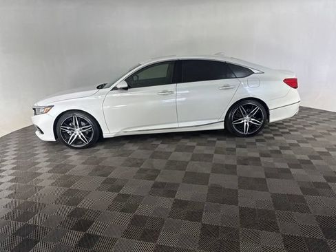 Used 2021 Honda Accord Touring image 10