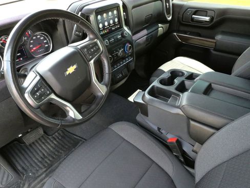 Used 2022 Chevrolet Silverado 2500 LT w/ Convenience Package AWD/4WD image 11