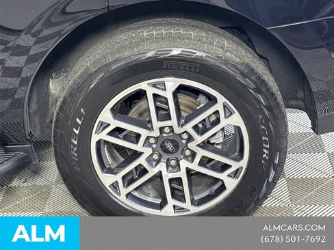 Used 2025 Ford Expedition Active AWD/4WD image 23