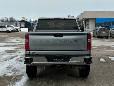 Used 2024 Chevrolet Silverado 2500 LT AWD/4WD image 18