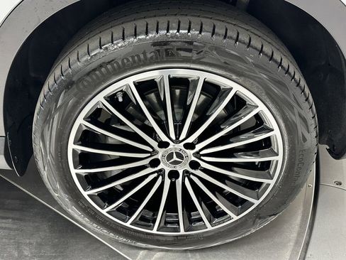 Certified 2025 Mercedes-Benz GLC 300 4MATIC image 22