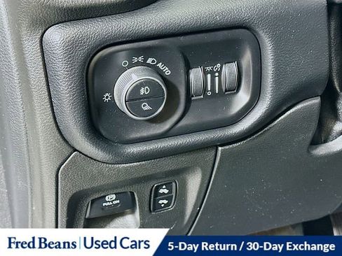 Used 2019 RAM 1500 Big Horn image 11