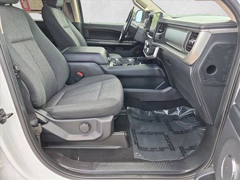 Used 2024 Ford Expedition XLT AWD/4WD image 22