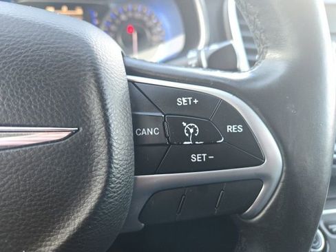 Used 2015 Chrysler 200 Limited w/ Convenience Group image 15