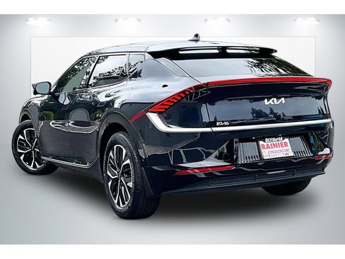 Used 2024 Kia EV6 Wind w/ Wind Technology Package AWD/4WD image 12