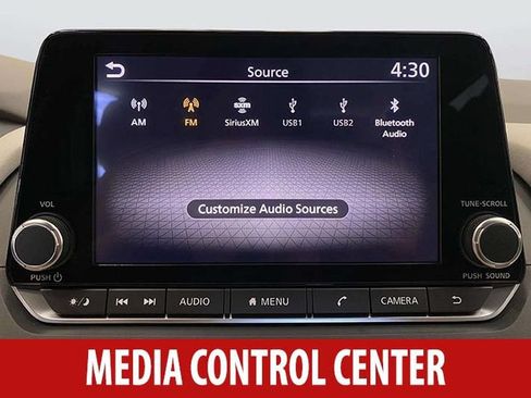 Used 2017 Hyundai Santa Fe Sport w/ 2.4L Tech Package 04 AWD/4WD image 13