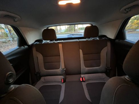 Used 2025 Chevrolet TrailBlazer LT image 34