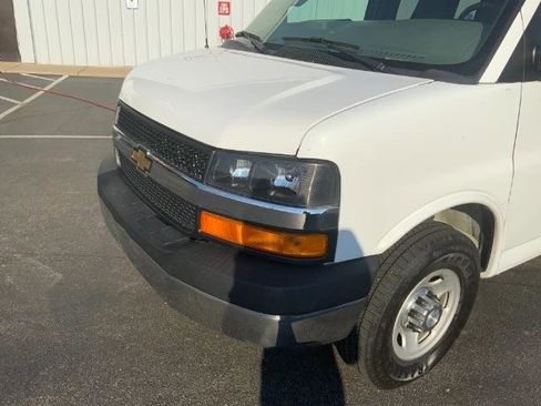 Used 2018 Chevrolet Express 3500 LT w/ LT Preferred Equipment Group RWD image 26