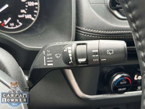 Used 2025 Nissan Rogue SV AWD/4WD image 25