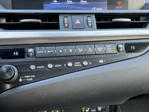 Used 2020 Lexus ES 350 F Sport w/ Accessory Package image 22