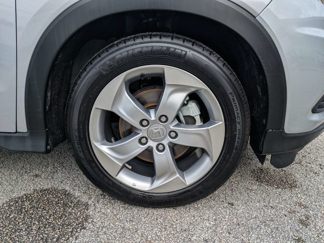 Used 2019 Honda HR-V LX image 11