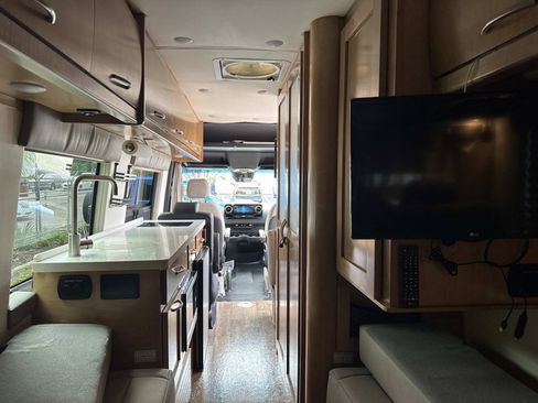 Used 2020 Mercedes-Benz Sprinter 3500 image 34