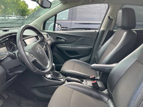 Used 2019 Buick Encore Preferred FWD image 5