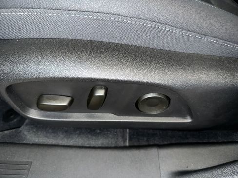 Certified 2026 Chevrolet Equinox LT w/ Convenience Package II image 5