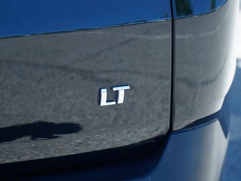 Used 2023 Chevrolet Traverse LT FWD image 49