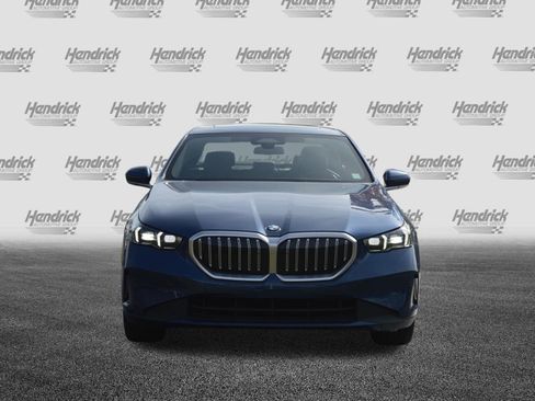 Used 2025 BMW 530i xDrive w/ Premium Package image 6