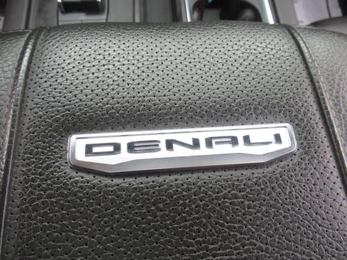 Used 2025 GMC Sierra 2500 Denali w/ Denali Reserve Package AWD/4WD image 32