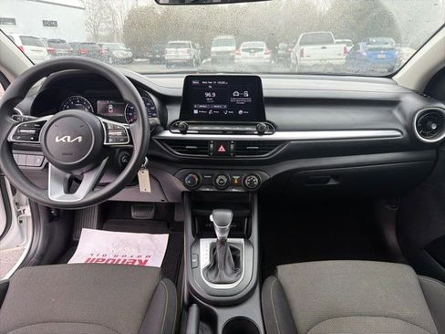 Used 2022 Kia Forte LXS image 27