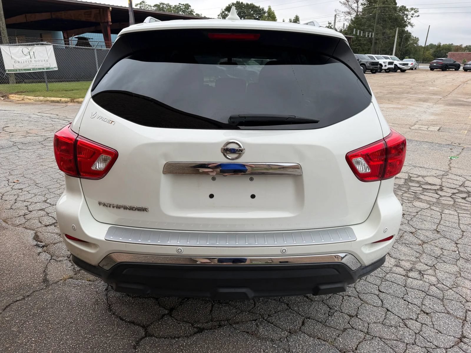 Used 2020 Nissan Pathfinder S FWD image 5