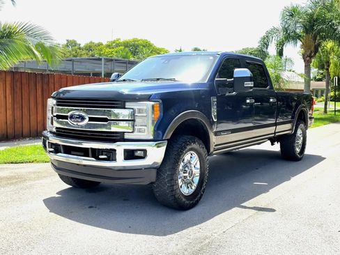 Used 2017 Ford F350 King Ranch w/ King Ranch Ultimate Package AWD/4WD image 3