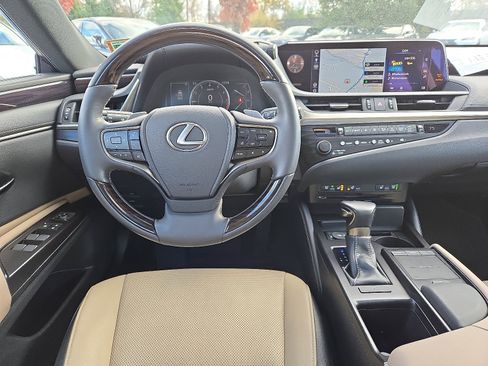 Certified 2019 Lexus ES 350 image 12