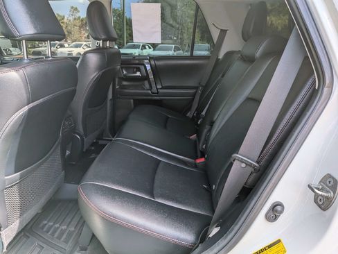 Used 2022 Toyota 4Runner TRD Off-Road Premium AWD/4WD image 12
