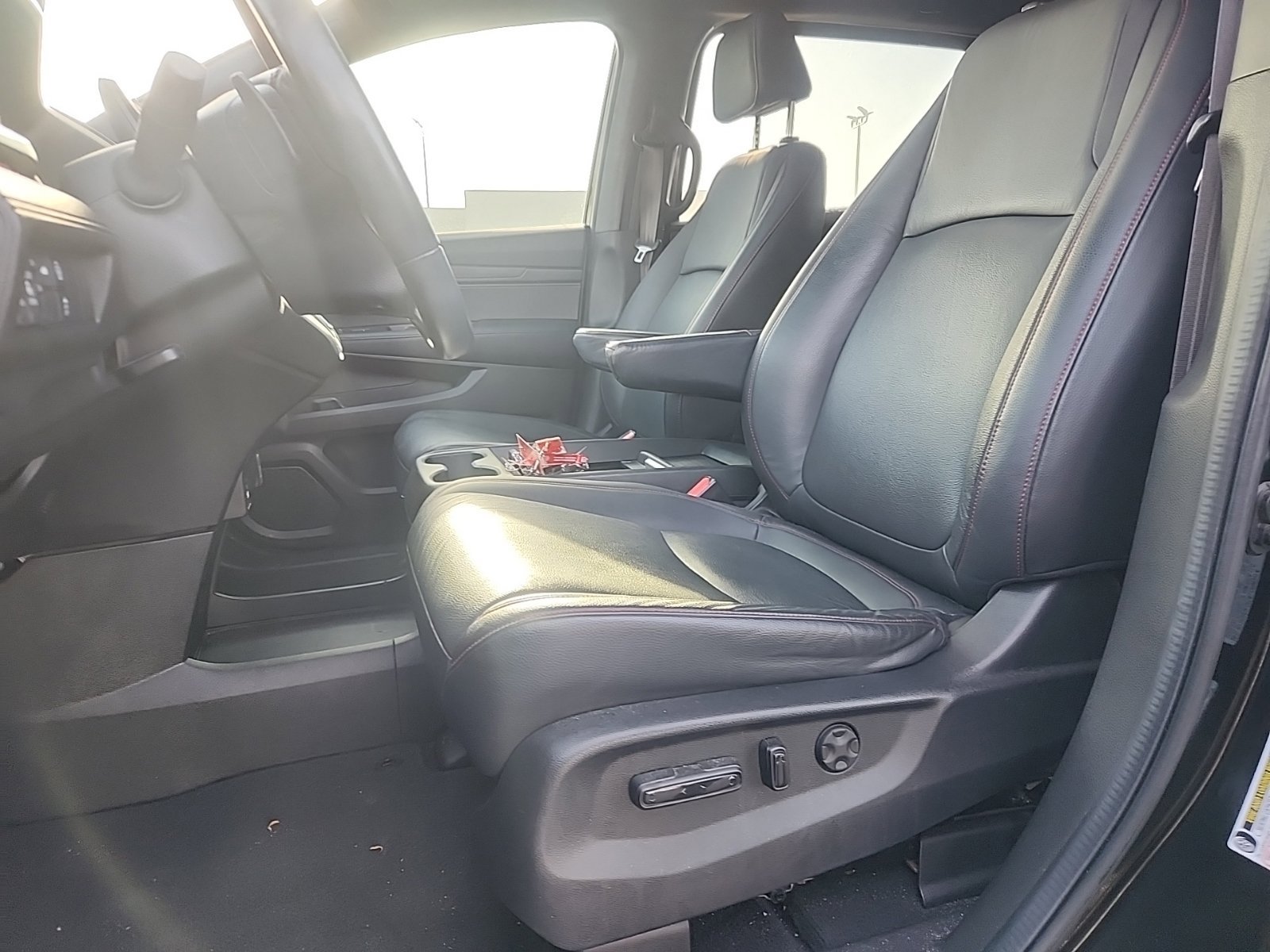 Used 2024 Honda Odyssey Sport image 19