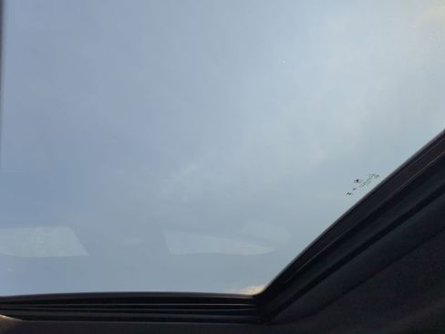 Certified 2023 BMW i4 eDrive40 w/ M Sport Package image 28