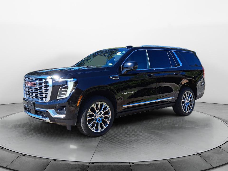 Used 2025 GMC Yukon Denali w/ Denali Reserve Package AWD/4WD image 3