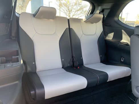 Used 2025 Lexus TX 500h AWD w/ Technology Package image 33