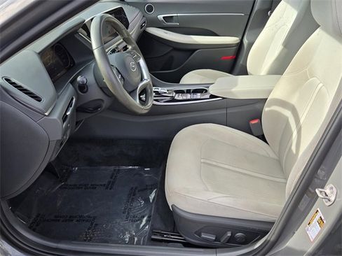 Certified 2023 Hyundai Sonata SEL w/ Convenience Package image 10
