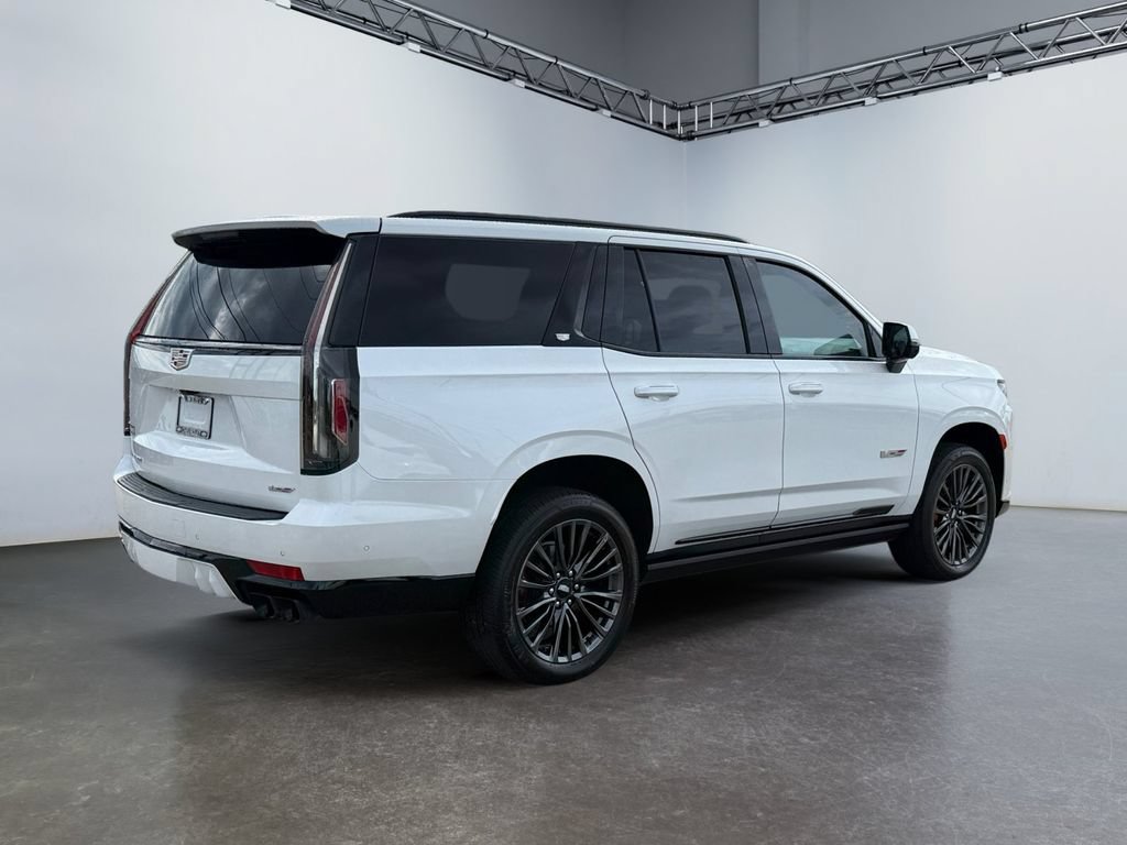 Used 2024 Cadillac Escalade V AWD/4WD image 3