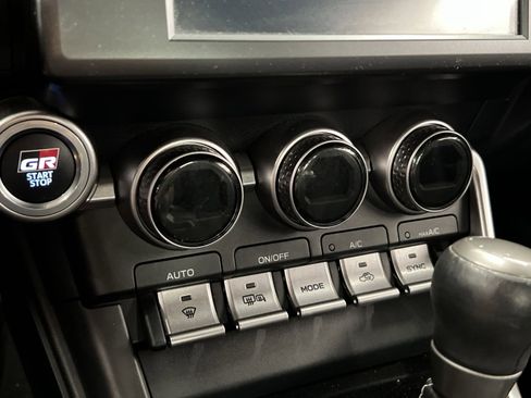 Used 2022 Toyota GR86 image 16