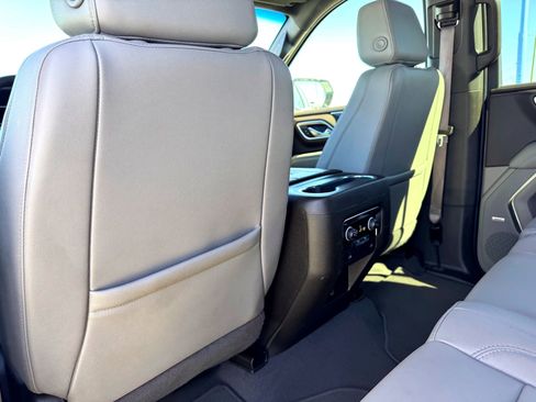 Used 2024 Chevrolet Suburban LT image 20