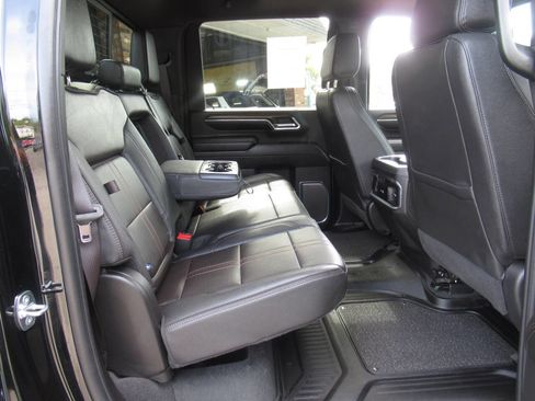 Used 2024 Chevrolet Silverado 3500 High Country w/ High Country Premium Package image 11