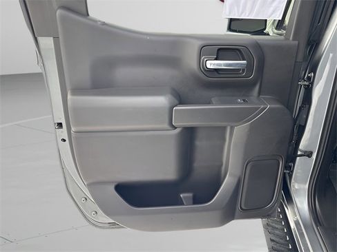 Used 2021 Chevrolet Silverado 1500 Custom image 16