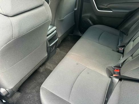 Used 2021 Toyota RAV4 LE image 14