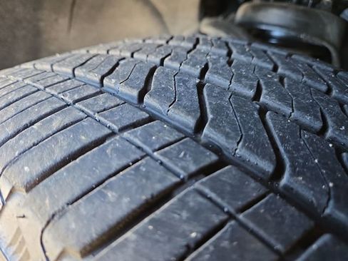 Used 2021 GMC Yukon XL Denali w/ Denali Premium Package image 7