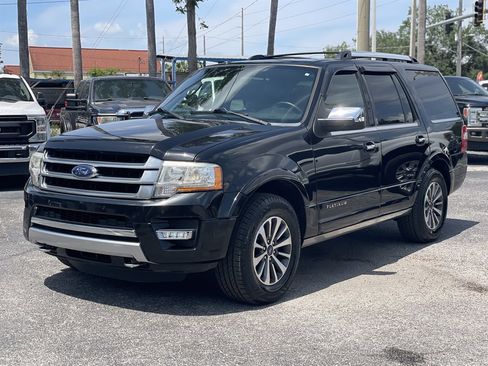 Used 2015 Ford Expedition Platinum AWD/4WD image 18