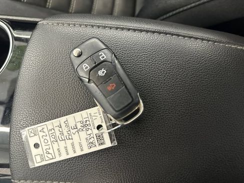 Used 2013 Ford Fusion SE FWD image 28
