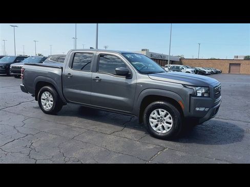 Used 2023 Nissan Frontier SV w/ SV Convenience Package RWD image 2