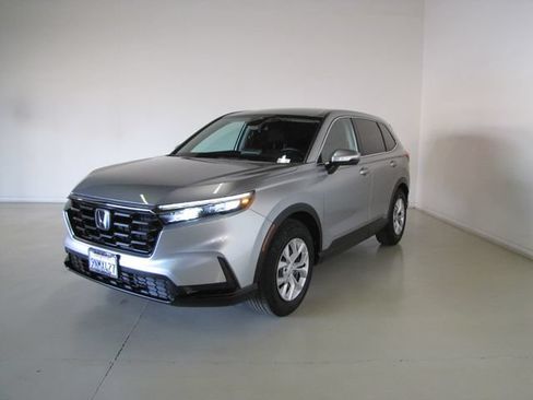 Used 2025 Honda CR-V LX image 1