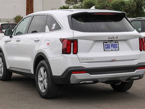 New 2026 Kia Sorento LX image 19