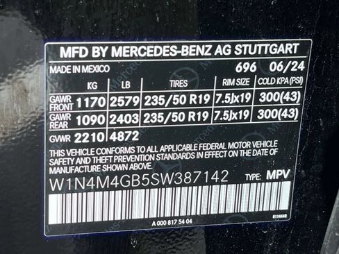 Used 2025 Mercedes-Benz GLB 250 image 34