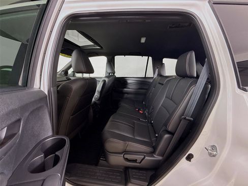 Used 2023 Honda Passport TrailSport image 11