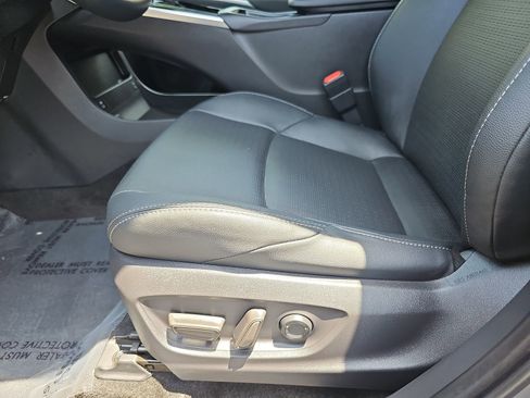 Used 2025 Subaru Solterra AWD/4WD image 29