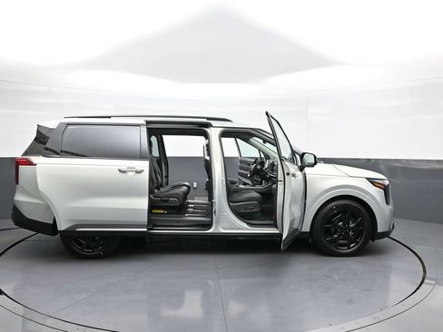 New 2026 Kia Carnival SX w/ SX Dark Edition Package FWD image 46